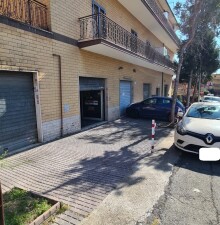 Negozio C1 Via Risposto zona Tor Bella Monaca